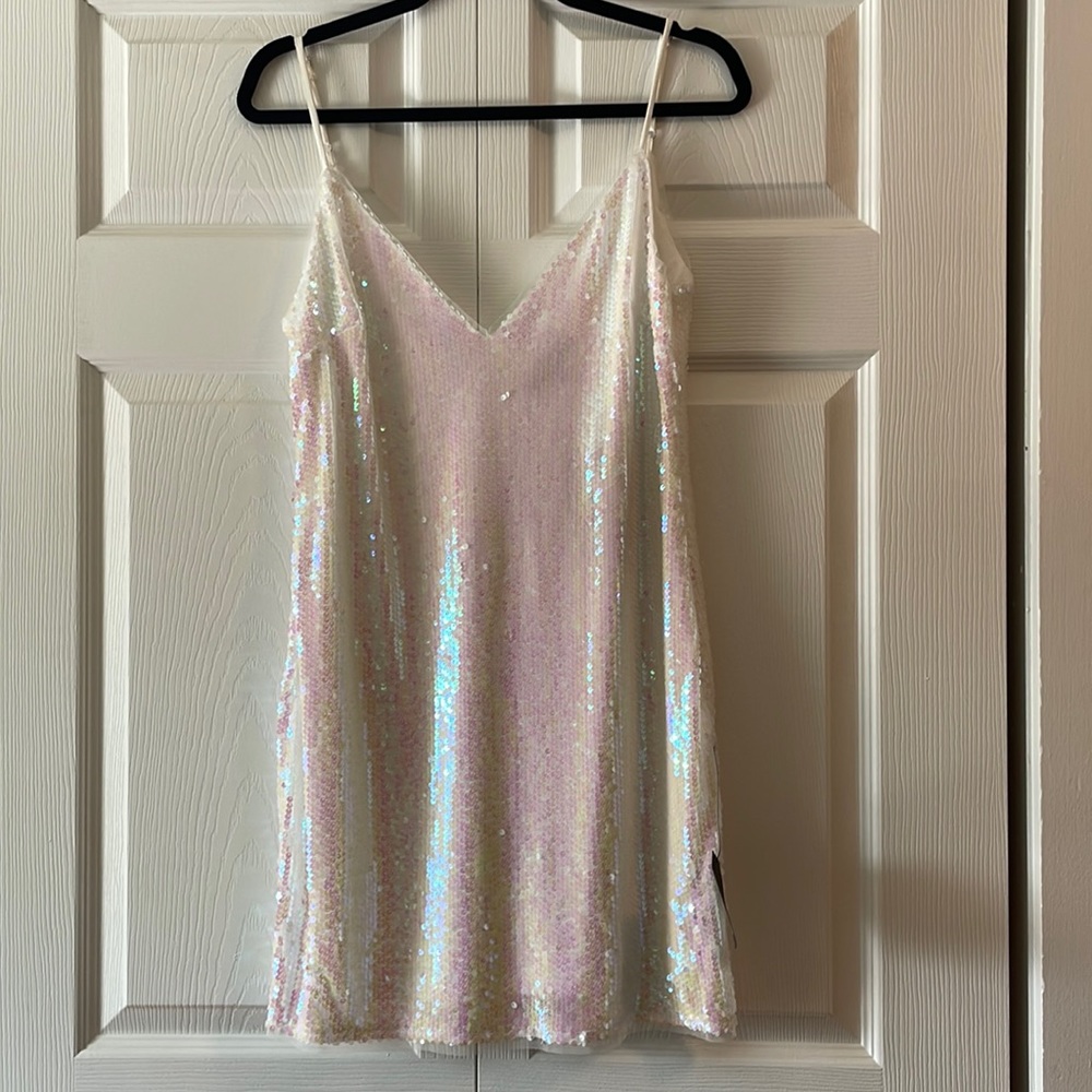 NWT Lulu’s Mirrorball White Iridescent Sequin Mini Shift Dress
